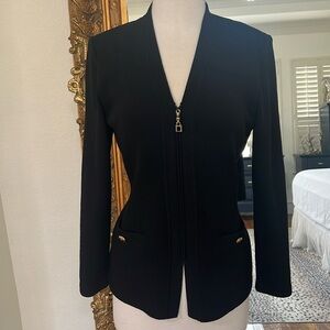 St John Basic Size: 6 Vintage collarless zip up jacket with pockets/gold buttons